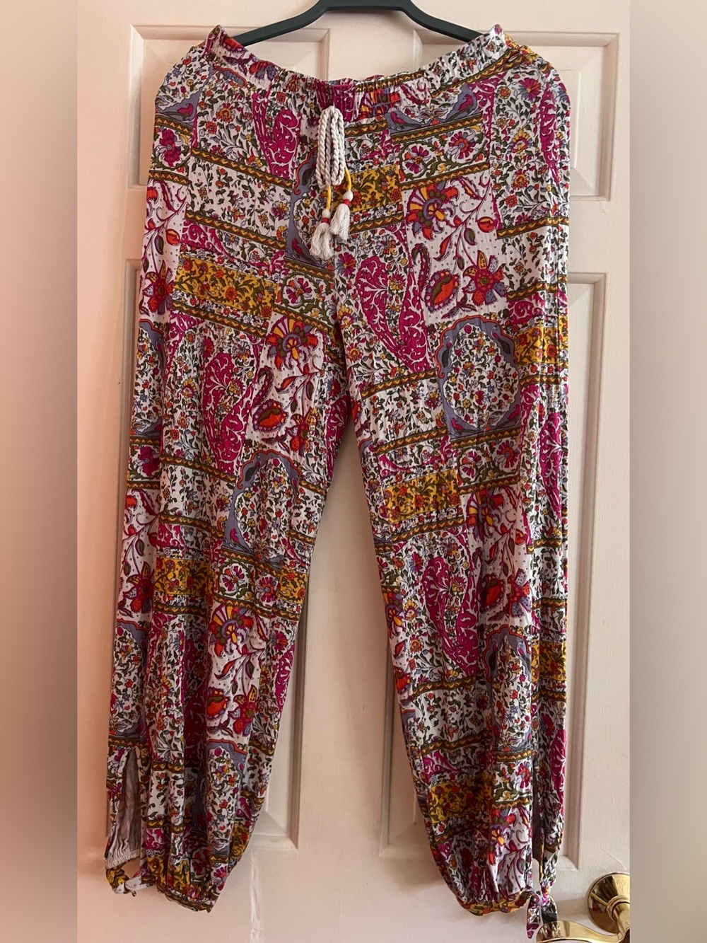 Anthropologie indie Bohemian Floral Lounge Pants Indian jogger harem free people